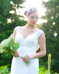 bride with wedding flowers bouquet